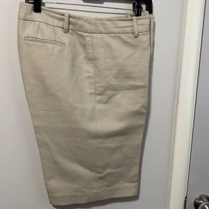 Women’s Ann Taylor shorts size 10